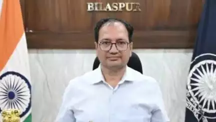 मस्तुरी: कलेक्टर एसपी ने बाढ़ के हालात से लोगों को राहत दिलाने के लिए अधिकारियों की आपात बैठक बुलाई