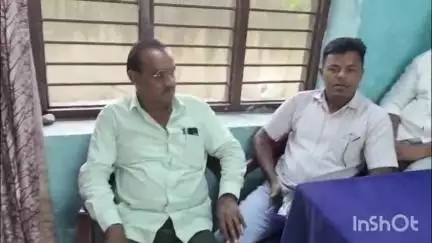 అదిలాబాద్ అర్బన్: ఆదిలాబాద్ 8న నిర్వహించే బుద్ధునితో నా ప్రయాణం నాటిక ప్రదర్శన అంబెడ్కర్ మెమోరియల్ అసోసియేషన్ నాయకులు సొగల సుదర్శన్