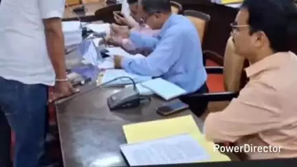 नैनीताल: जिला पंचायत सदस्यों के नामांकन पत्रों की जांच में पहले दिन 64 नामांकन पत्रों की जांच के दौरान दो पर्चे अधूरे पाए गए