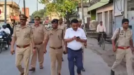 गभाना: गभाना समेत सभी क्षेत्राधिकारियों और थाना प्रभारियों ने क्षेत्र में पैदल गश्त कर किया निरीक्षण