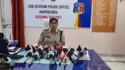 అవనిగడ్డ లో అసాంఘిక కార్యకలాపాలకు పాల్పడితే కఠినంగా వ్యవహరిస్తాం: అవనిగడ్డ డీఎస్పీ తాళ్లూరి విద్య శ్రీ