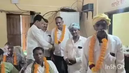 દિયોદર: ઓઢા ગામે સરપંચે ચાર્જ સનભાળ્યો ઉપ સરપંચની બિનહરીફ વર્ણી કરાઈ
