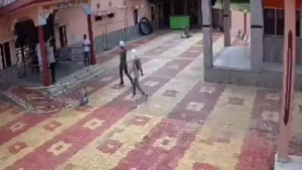 झुंझुनू: भोड़की में जमवाय माता मंदिर गेस्ट हाउस के मैनेजर व ट्रस्टी का अपहरण कर मारपीट करने का मामला, मुख्य आरोपी हुआ गिरफ्तार