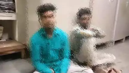 रफीगंज: रफीगंज पुलिस ने सूचना पर मुख्य बाजार से दो नाबालिग किशोरियों को दो युवकों के साथ किया बरामद, कासमा थाना को किया सुपुर्द