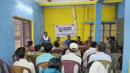 হাড়োয়া: বাল্য বিবাহ রুখতে প্রশাসনের নির্দেশে ও স্বেচ্ছাসেবী সংগঠনের উদ্যোগে গোপালপুরে বিশেষ কর্মসূচি