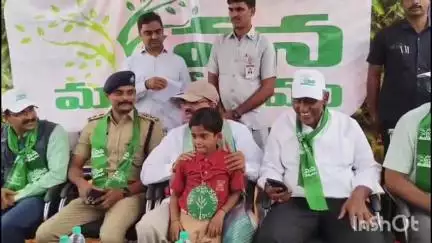 కొత్తగూడెం: 100 ఎకరాల విస్తీర్ణంలో 80,000 మొక్కలు నాటే కార్యక్రమాన్ని లక్ష్మీదేవిపల్లి మండలంలో ప్రారంభించిన మంత్రి తుమ్మల