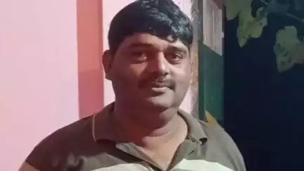 पडरौना: कुशीनगर: तहसील कर्मचारी का निधन, अत्यधिक कार्यभार और अधिकारियों की प्रताड़ना से थे अवसाद में, उच्च स्तरीय जांच की मांग