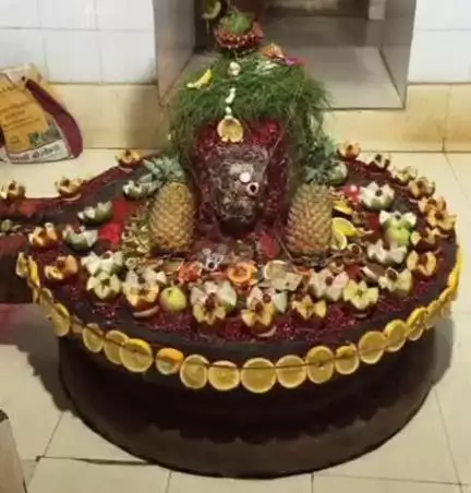 भैयाथान: कांवर पदयात्रा के लिए प्राचीन अर्धनार्श्वर शिवलिंग देवगढ़ धाम में तैयारियां जोरों पर