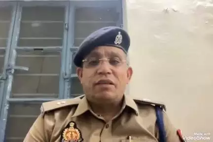 मिर्ज़ापुर: जिगना थाना क्षेत्र के एक गांव में अपहरण के मामले में सुलह न करने पर विपक्षी ने तमंचा तानकर जान से मारने की दी धमकी