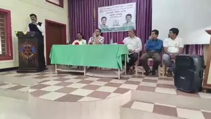 ದಾಂಡೇಲಿ: ಹಳೆ ಪಿಂಚಣಿ ಯೋಜನೆ ಜಾರಿಗೆ ಆಗ್ರಹಿಸಿ ಮುಂದಿನ ಹೋರಾಟದ ರೂಪುರೇಷೆಗಳ ಕುರಿತು ರೋಟರಿ ಶಾಲೆಯ ಸಭಾ ಭವನದಲ್ಲಿ ಸಭೆ