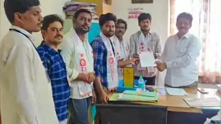 బద్వేల్: ప్రభుత్వ అనుమతులు లేకుండా నిబంధనలు పాటించని జుబేర్ వాటర్ ప్లాంట్‌పై చర్యలు తీసుకోవాలని డివైఎఫ్ఐ నాయకులు డిమాండ్‌