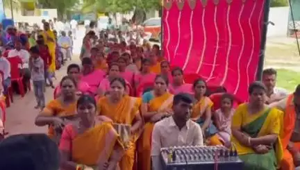 ಮೊಳಕಾಲ್ಮುರು: ಅರ್ಹ ಫಲಾನುಭವಿಗಳಿಗೆ ಪ್ರಾಮಾಣಿಕತೆಯಿಂದ 'ಗ್ಯಾರಂಟಿ' ತಲುಪಿಸಿ: ತಮ್ಮೇನಹಳ್ಳಿಯಲ್ಲಿ ಸಮಿತಿ ಅಧ್ಯಕ್ಷ ಚೇತನ್