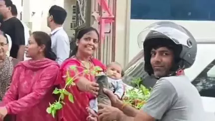 नसीराबाद: रोटरी क्लब नसीराबाद ने फॉर्म की चौक पर घर-घर तुलसी का पौधा लगाने का किया अभियान, 500 पौधे लगाए