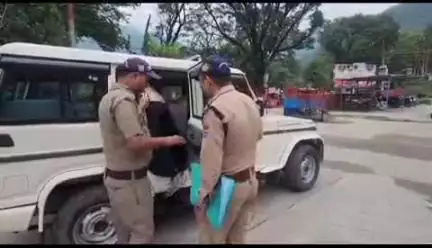 ऋषिकेश: लक्ष्मण झूला पुलिस ने गंगा लाइन इलाके से उठाईगिरी करने वाले अभियुक्त को किया गिरफ्तार