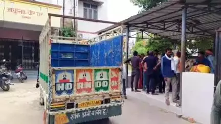 उन्नाव: थाना दही क्षेत्र के उन्नाव के लखनऊ-कानपुर हाईवे पर सड़क पार करते समय अज्ञात वाहन की टक्कर से युवक की हुई मौत