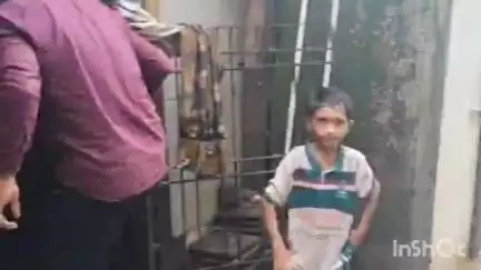 જલાલપોર: કાશીવાડી વિસ્તારમાં ઘરમાં પાણી ભરાતા સ્થાનિકોની ઘરવખરી સહિત તમામ વસ્તુ  પાણીમાં