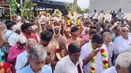 உளுந்தூர்பேட்டை: நகர் கிராமத்தில் அமைந்துள்ள கோகுல கண்ணன் கோவில் மஹா கும்பாபிஷேக விழா