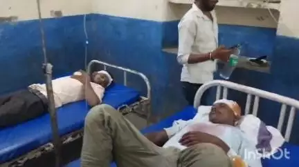 नवादा: कलौंडा गांव में बच्चों के विवाद में हुई मारपीट, 3 भाई जख्मी, सदर अस्पताल में भर्ती