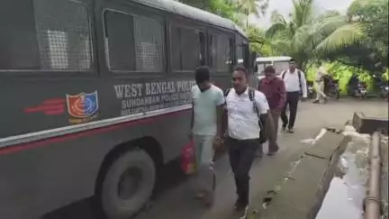 কাকদ্বীপ: প্রেমিকার সঙ্গে দেখা করতে গিয়ে আর বাড়ি ফেরেনি যুবকের সেই ঘটনায় গ্রেফতার১ হারুউড  পয়েন্ট এলাকারঘটনা আজ আদালতে পেশ করল