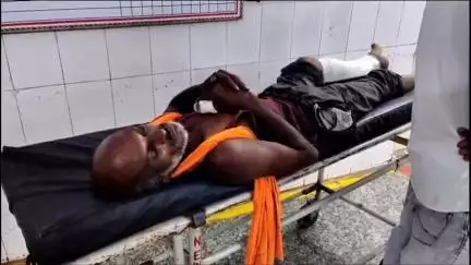 इटावा: भरथना इलाके में बाजार से घर जा रहे साइकिल सवार मजदूर को बाइक सवार ने टक्कर मारकर घायल किया, अस्पताल में इलाज जारी है