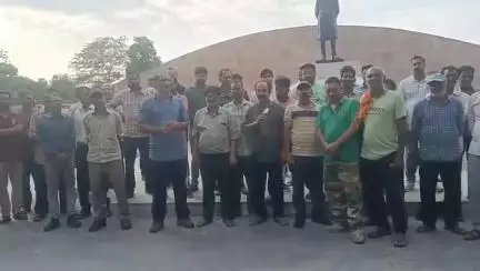बाजपुर शुगर मिल के वर्कों को नहीं मिल रहा है इंसाफ गवर्नमेंट ने कर ली है अपनी आंखें बंद मजदूर हुए बहुत ज्यादा परेशान...