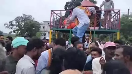 ଗୋବିନ୍ଦପୁର: ବାରଗାଡ଼ରେ ବାହୁଡ଼ା ଯାତ୍ରା ଅନୁଷ୍ଠିତ
