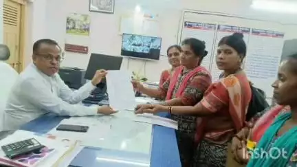 ઉમરગામ: ઉમરગામ તાલુકામાં BLOની કામગીરી આંગણવાડી કાર્યકરોને સોપાતા અસ્વીકાર કરી મામલતદારને આવેદન આપ્યું