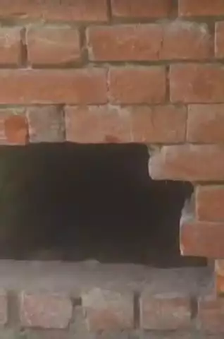 फतेेहपुर: सिंगतरा गांव में चोरों ने दीवार तोड़कर उड़ाया मेंथा ऑयल और नकदी, घर में सेंधमारी से मचा हड़कंप