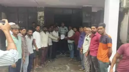 आबू रोड: आबूरोड के ग्राम पंचायत मावल में बारिश के बीच सड़कों के हाल बेहाल, ग्रामीणों ने आगामी मतदान में बहिष्कार की दी चेतावनी