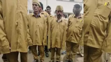 झाबुआ: कोटवारों ने घटिया यूनिफॉर्म को लेकर जांच की मांग की, तहसीलदार को ज्ञापन सौंपा, जांच न होने पर आंदोलन की चेतावनी