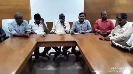 ಕೊಪ್ಪಳ: ನಗರದಲ್ಲಿ ಕಾರ್ಮಿಕ ಸಂಘಟನೆಗಳ ಜಂಟಿ ಸಮಿತಿಯಿಂದ ಜುಲೈ 9ರಂದು ಅಖಿಲ ಭಾರತ ಸಾರ್ವತ್ರಿಕ ಕಾರ್ಮಿಕರ ಮುಷ್ಕರ ಯಶಸ್ವಿಗೆ ಮನವಿ
