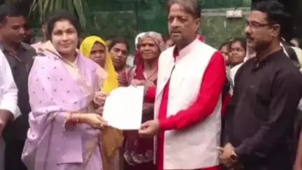 हुज़ूर: भोपाल: बरखेड़ा ग्राउंड अधिग्रहण रोकने मंत्री कृष्ण गौर के बंगले पहुंचे लोग, भेल पर लीज का आरोप