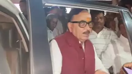 चकिया: तिलौरी में पूर्व केंद्रीय मंत्री महेन्द्रनाथ पाण्डेय ने भाजपा नेता के भाई की हत्या पर जताया अफसोस
