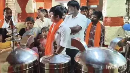 ಗಂಗಾವತಿ: ಅಂಜನಾದ್ರಿ ಬೆಟ್ಟದಲ್ಲಿ ಆಡಳಿತಾಧಿಕಾರಿ ದುರ್ವರ್ತನೆ, ಭಕ್ತರ ಭಾವನೆಗೆ ಬೆಲೆಯಿಲ್ಲ, ಮಂಗಳಾರತಿ ತೀರ್ಥ ಕೊಡೋರು ಗತಿಯಿಲ್ಲ