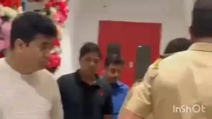 पालघर: मनसे पालघर-ठाणे जिल्हाध्यक्ष अविनाश जाधव यांना पहाटे साडेतीन वाजताच्या सुमारास ठाण्यातील घरातून पोलिसांनी घेतले ताब्यात