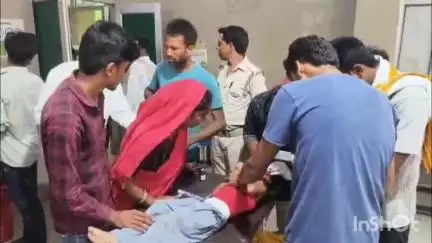 मैनपुरी: कोतवाली क्षेत्र में कड़ेराहार बम्बे के पास अनियंत्रित होकर पलटी स्कूल की टाटा मैजिक, 3 बच्चे हुए घायल