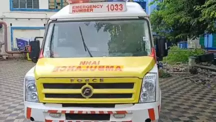 মেদিনীপুর: গভীর রাতে নিমপুরা এলাকায় উঁচু সেতু থেকে নিচে পড়ে গেল মাল বোঝাই লরি ! ঘটনাস্থলেই শেষ চালক !
