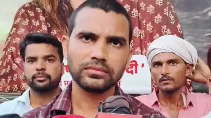 शाहजहांपुर: कुंवरपुर जप्ती गांव में छात्र की आत्महत्या के मामले में पिता ने मामा पर लगाया हत्या का आरोप, एसपी ने जांच के दिए निर्देश