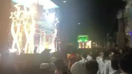 बांगरमऊ: बांगरमऊ में 11 मुहर्रम को कर्बला की याद में उठे ताजियों के जुलूस, 'या अली, या हुसैन' की सदाओं के साथ आगे बढ़ा
