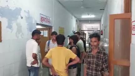 पीलीभीत: कजरी के पास तेज रफ्तार बोलेरो ने ट्रक ड्राइवर को मारी टक्कर, हुई मौत