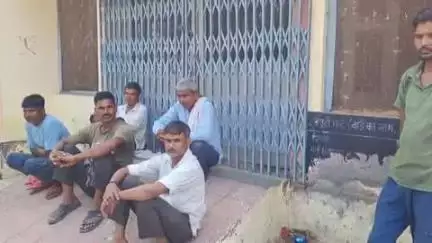 बुलंदशहर: खुर्जा कैलाश हॉस्पिटल के सामने पैदल जा रहे बुजुर्ग को मोटरसाइकिल सवार ने मारी टक्कर, हुई मौत