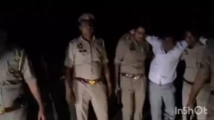 गढ़मुक्तेश्वर: गांव बड्डा नहर के पास चेकिंग के दौरान पुलिस ने ₹20 हजार के इनामी बदमाश को मुठभेड़ में किया गिरफ्तार, बदमाश को लगी गोली