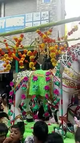 मुस्लिम समुदाय ने इमाम हुसैन व उनके 72 साथियों की कर्बला में हुई शहादत को याद कर ताजिये मोहर्रम का जुलूस निकाला।