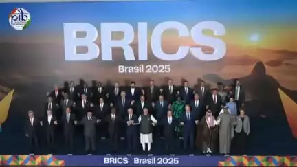 17वें BRICS शिखर सम्मेलन में पारिवारिक फोटो 

देखें🎥