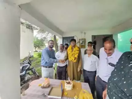 पूर्व केंद्रीय मंत्री असलम शेर खान फैन्स क्लब निवेदक कुतुबुददीन शेख मेहमूद अली