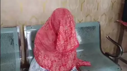 জলঙ্গি: নাবালিকার জীবন নিয়ে ছিনিমিনি! সাগরপাড়ায় বিয়ের মণ্ডপে পুলিশের হানা, গ্রেফতার স্কুল শিক্ষক বর