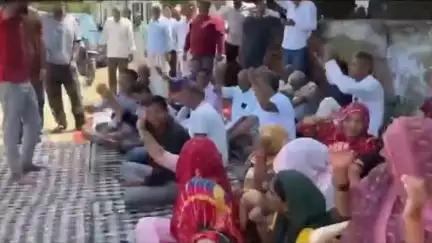 अटेली: अटेली में धनुंदा रोड पर शराब का ठेका खुलने पर स्थानीय लोगों का विरोध प्रदर्शन