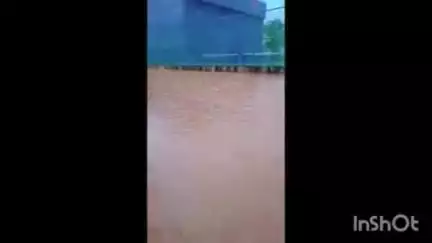 इटारसी: इटारसी तहसील में 24 घंटे में 109.2 MM बारिश दर्ज, भारी बारिश से दुकानों और एलकेजी कॉलोनी में भरा पानी