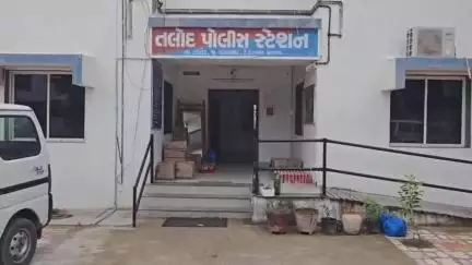 તાલોદ: તલોદ નજીક LCB એ દારૂની હેરાફેરી પકડી બલેનો કારમાંથી 5 લાખનો વિદેશી દારૂ જપ્ત,