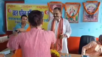 রানিগঞ্জ: রানিগঞ্জে ভারতীয় মজদুর সংঘের সংবাদ সম্মেলনে উপস্থিত  অল ইন্ডিয়া মজদুর সংঘের জাতীয় কয়লা ও শিল্প ভারপ্রাপ্ত প্রধান
